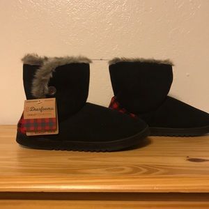 NWT flannel slipper boots
